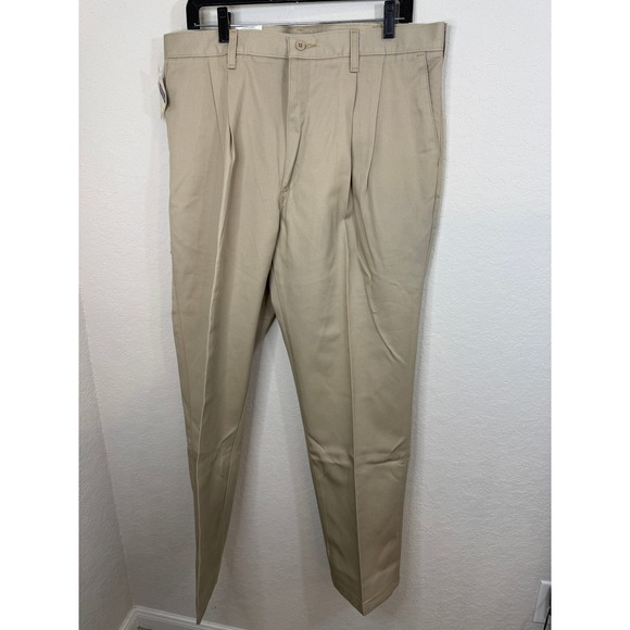 NWT Wrangler 36 x 30 Relaxed Fit Mens pants - Picture 1 of 8